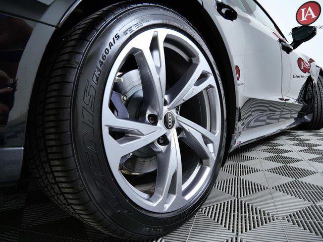 Used 2022 Audi e-tron GT Premium Plus image 9