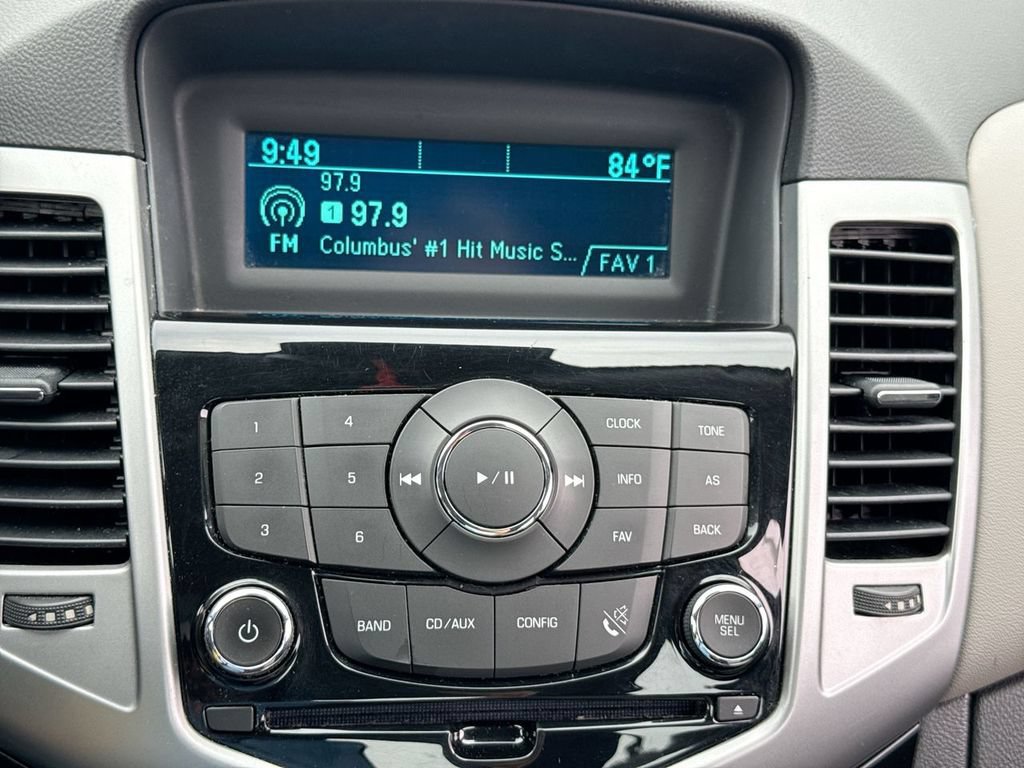 Used 2013 Chevrolet Cruze LS FWD image 16