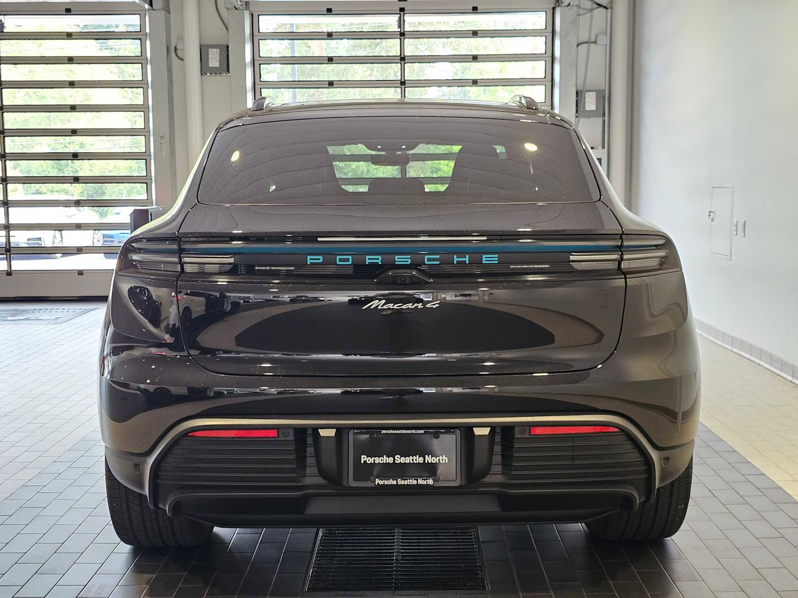 New 2024 Porsche Macan 4 Electric image 6