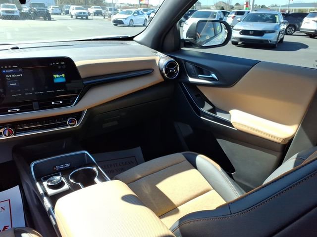 Used 2026 Chevrolet Equinox ACTIV w/ Convenience Package III image 11