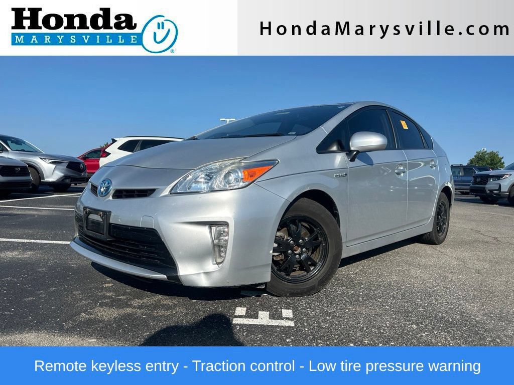 Used 2015 Toyota Prius Three FWD video 1