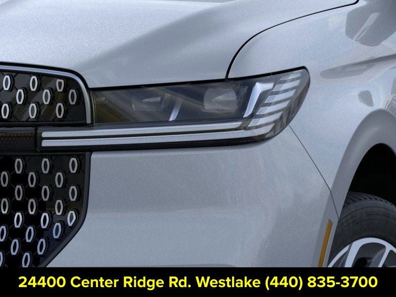 New 2025 Lincoln Navigator Reserve image 18