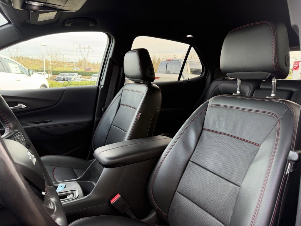 Used 2022 Chevrolet Equinox RS w/ RS Leather Package image 16