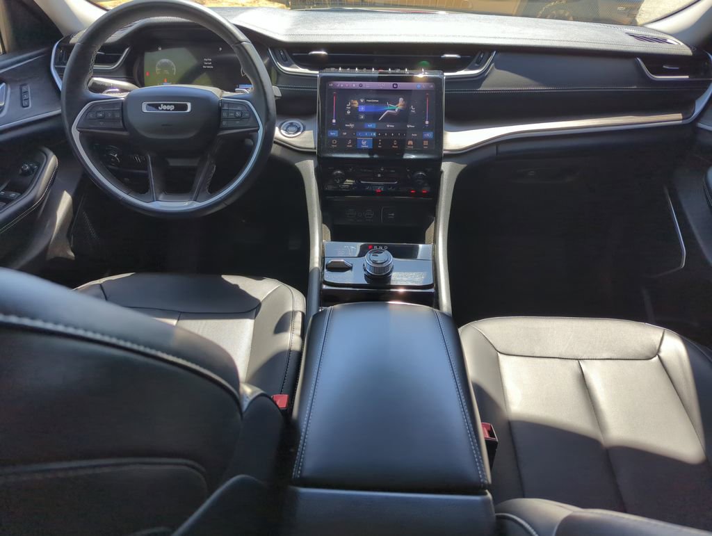 Used 2022 Jeep Grand Cherokee Limited image 14