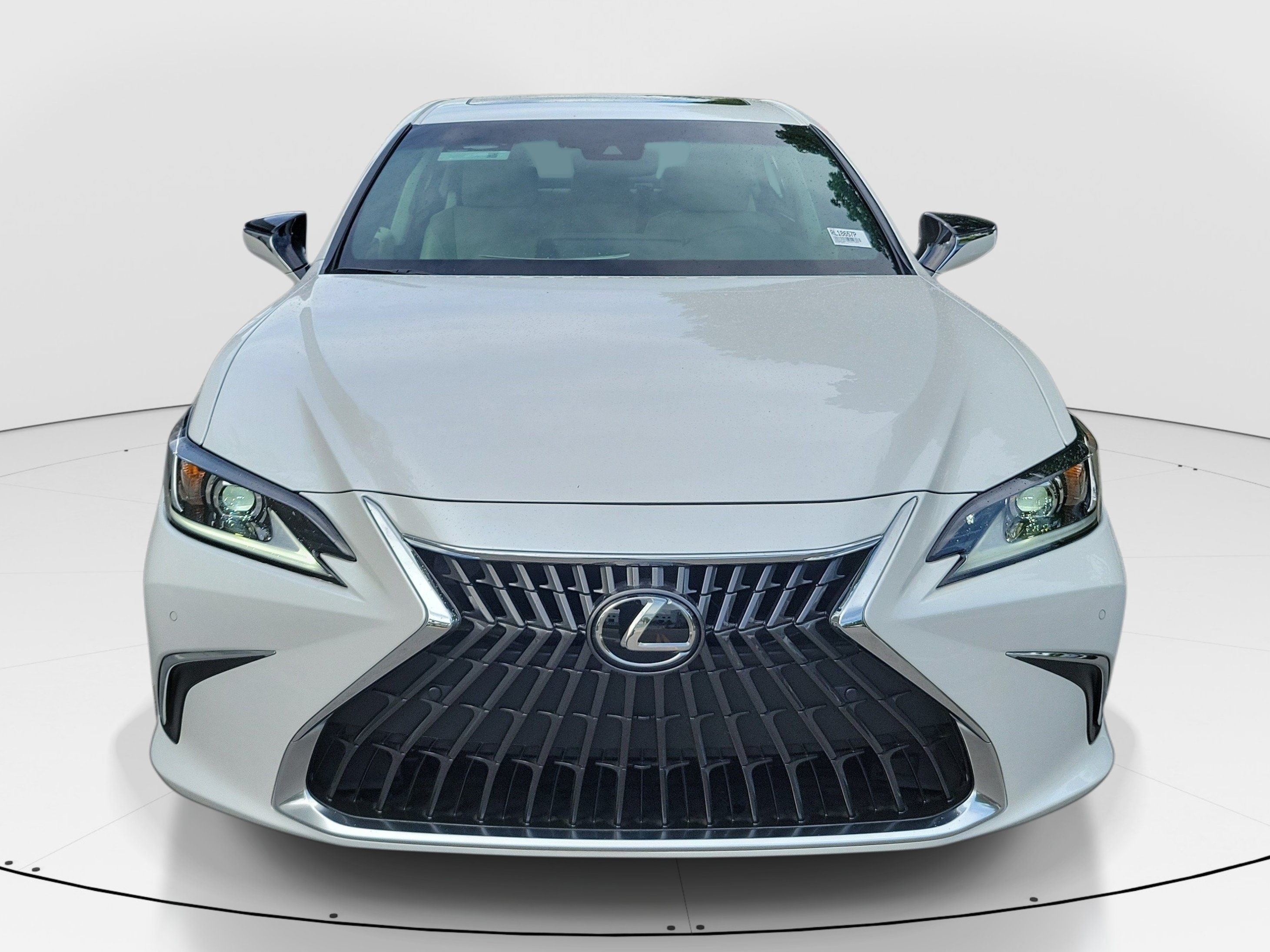 Used 2025 Lexus ES 350 w/ Premium Package FWD image 2