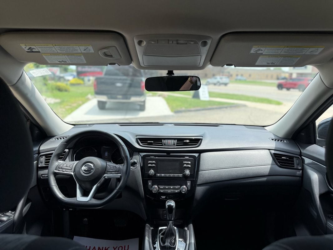 Used 2017 Nissan Rogue SV AWD/4WD image 20