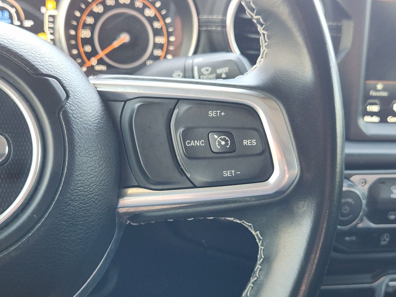 Used 2022 Jeep Gladiator Overland AWD/4WD image 27
