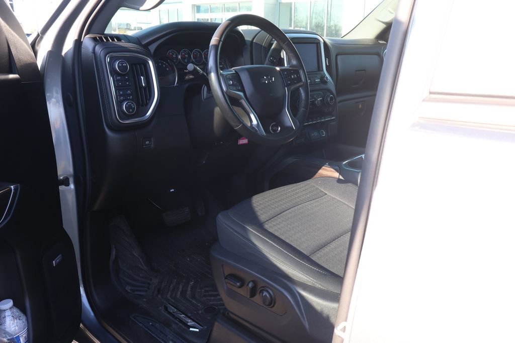 Used 2021 Chevrolet Silverado 1500 LT Trail Boss w/ Convenience Package II image 8