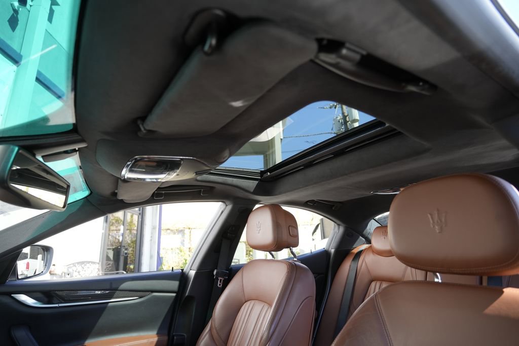 Used 2015 Maserati Ghibli S Q4 AWD/4WD image 17