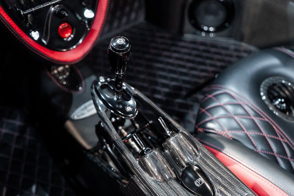 Used 2017 Pagani Huayra image 30