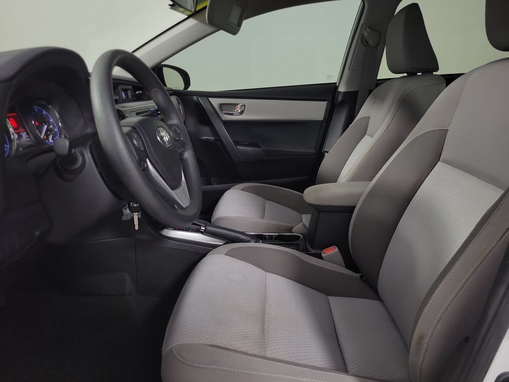 Used 2017 Toyota Corolla LE FWD image 16
