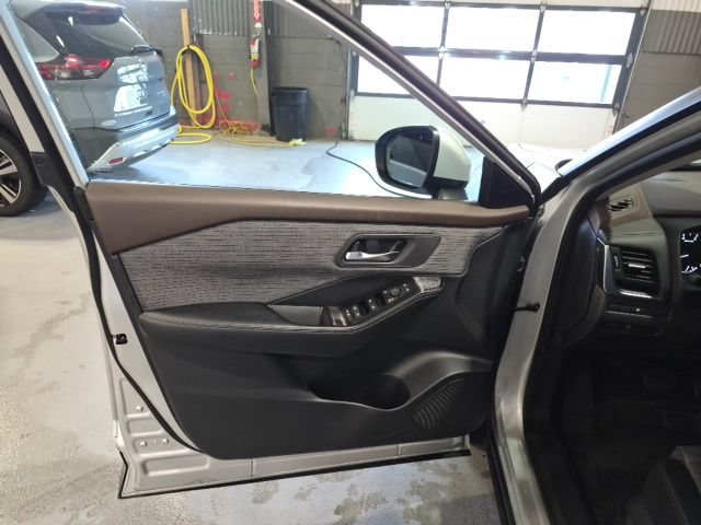 Certified 2023 Nissan Rogue SV AWD/4WD image 10