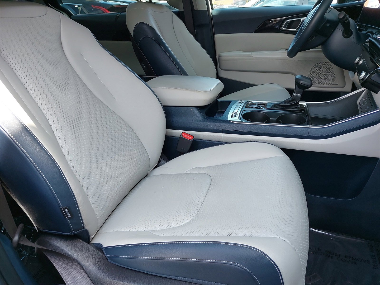 Certified 2025 Kia Carnival SX Prestige image 10