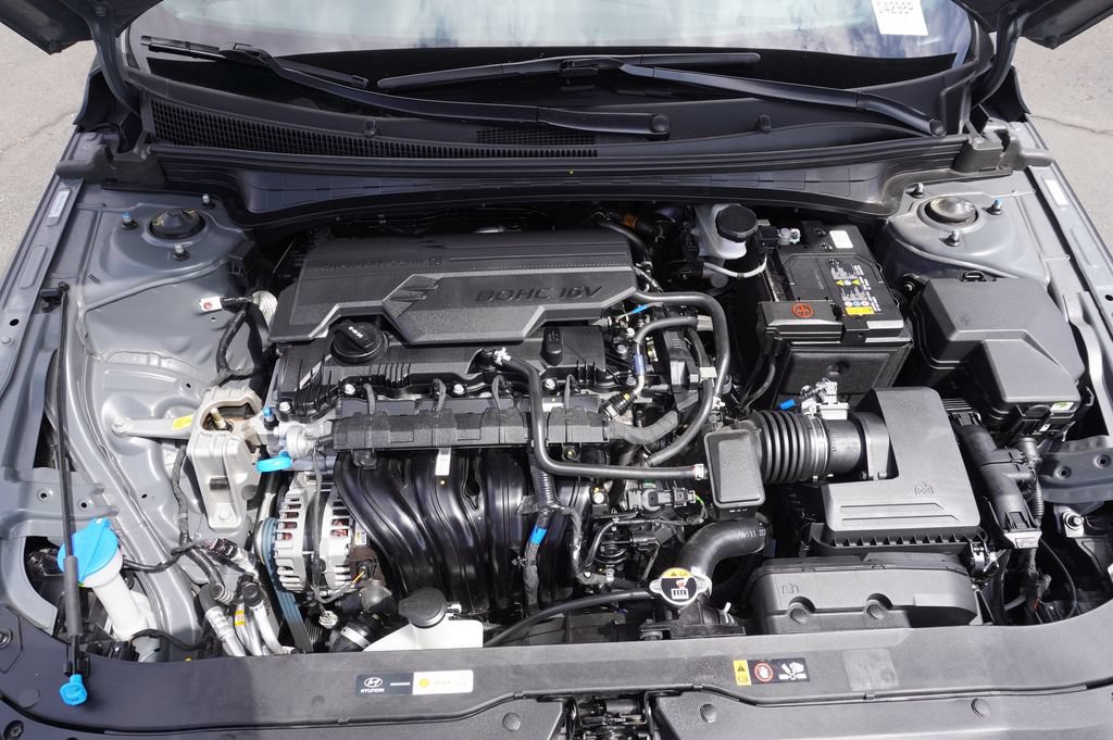 Used 2026 Hyundai Elantra Sport FWD image 7