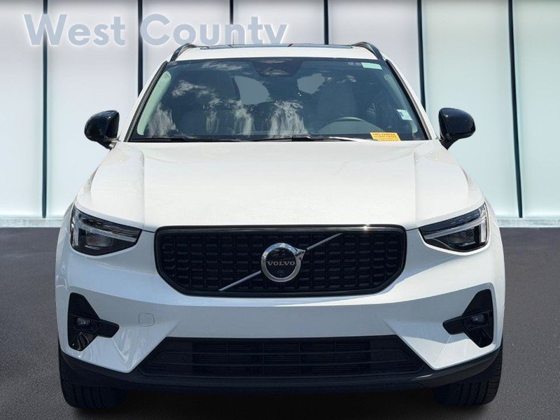 Certified 2026 Volvo XC40 B5 Plus AWD/4WD image 10