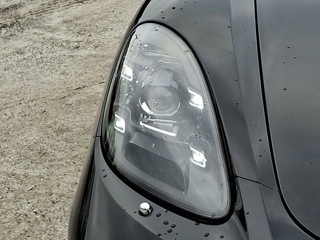 Used 2022 Porsche 718 Boxster S image 9