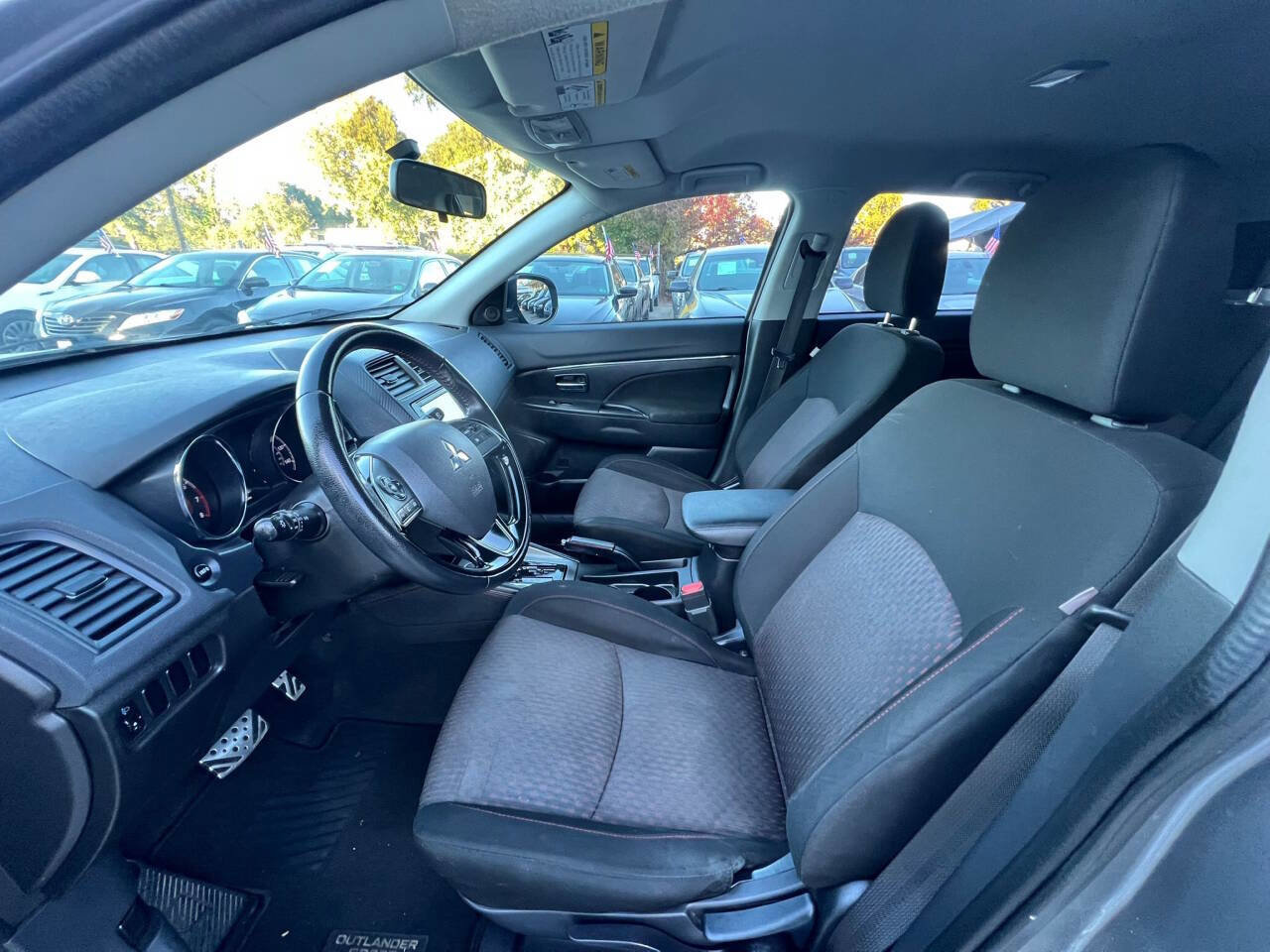 Used 2018 Mitsubishi Outlander Sport LE image 9