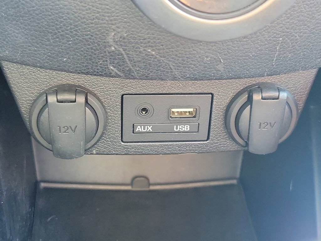 Used 2017 Hyundai Veloster Value Edition w/ Graphic Package (Lower Body) image 22