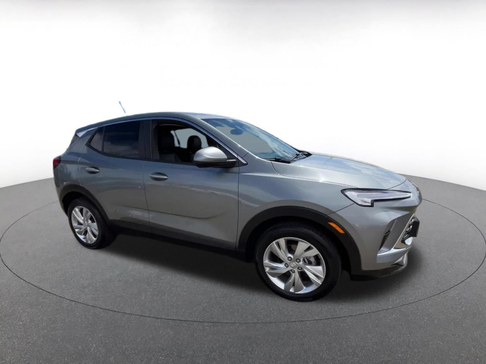 Used 2025 Buick Encore GX Preferred FWD image 2