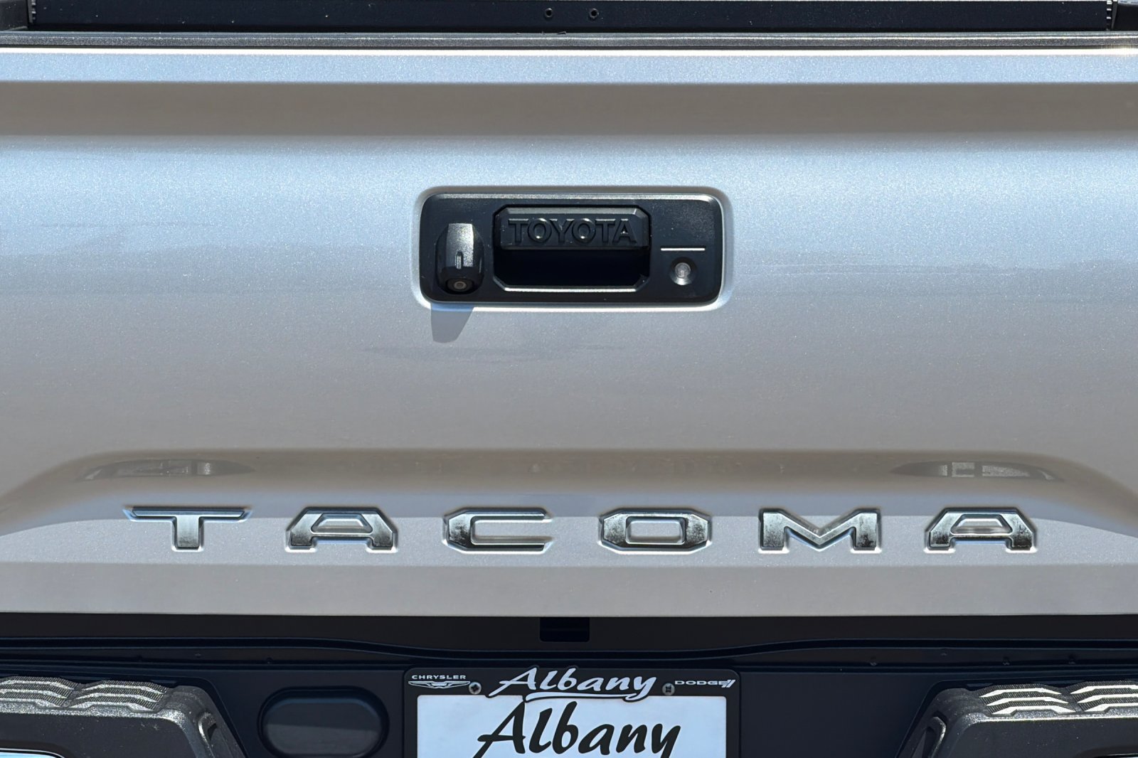 Used 2016 Toyota Tacoma SR5 RWD image 7