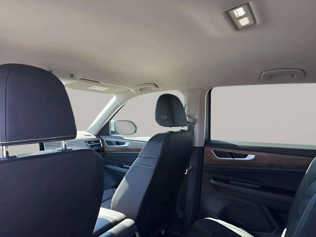 New 2026 Volkswagen Atlas SE image 5