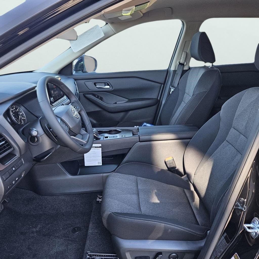 New 2026 Nissan Rogue SV image 10