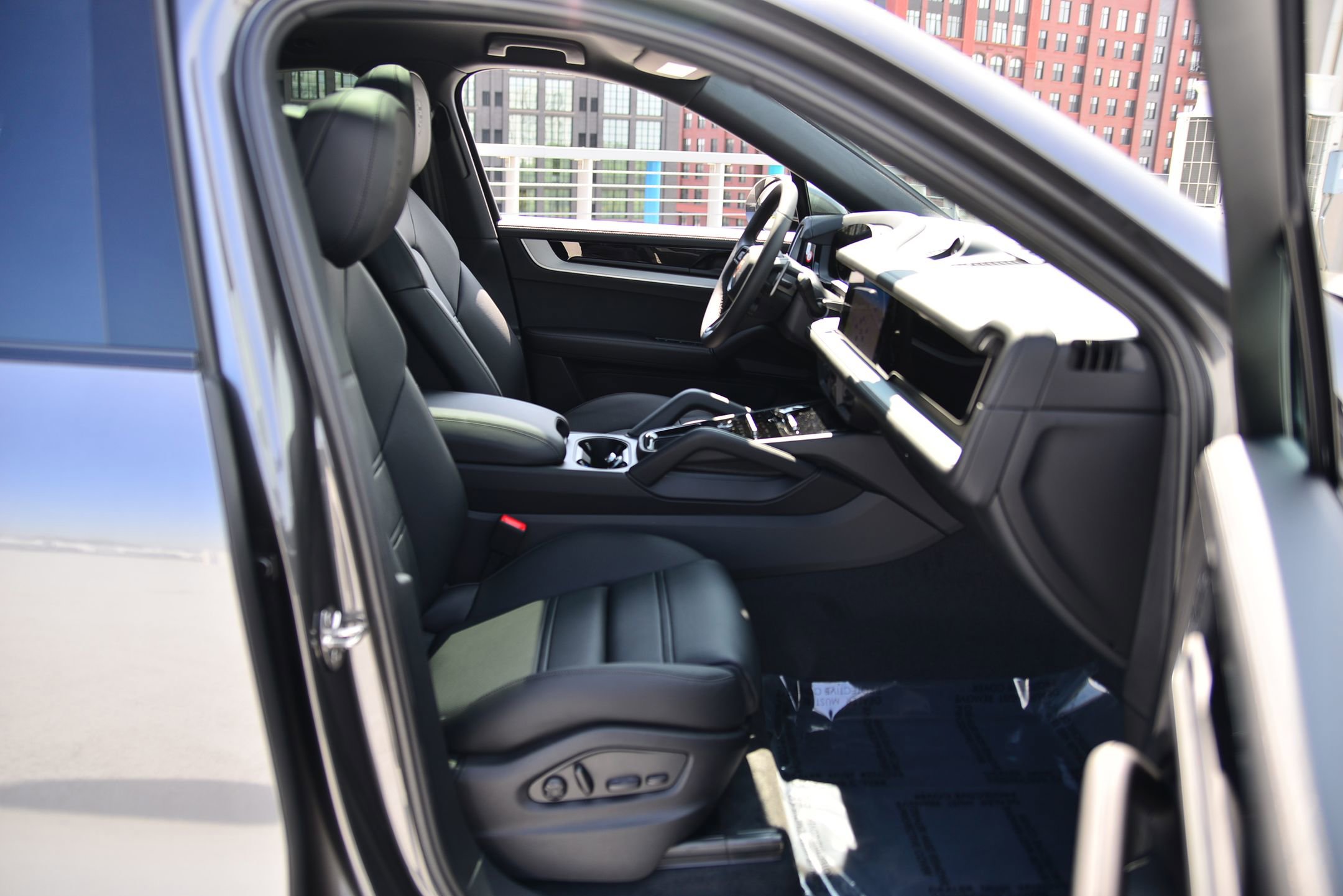 Used 2026 Porsche Cayenne S image 23