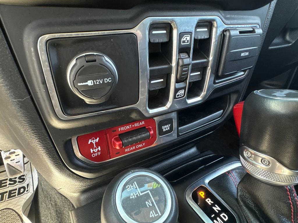 Used 2020 Jeep Wrangler Unlimited Rubicon w/ Dual Top Group image 26