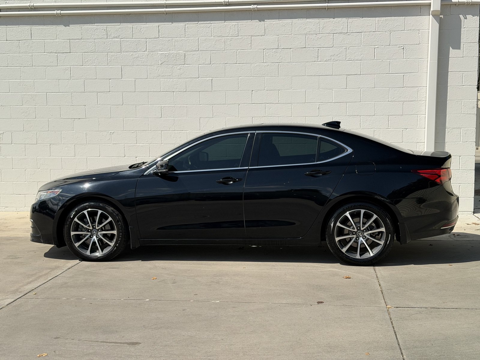 Used 2015 Acura TLX w/ Technology Package FWD image 8