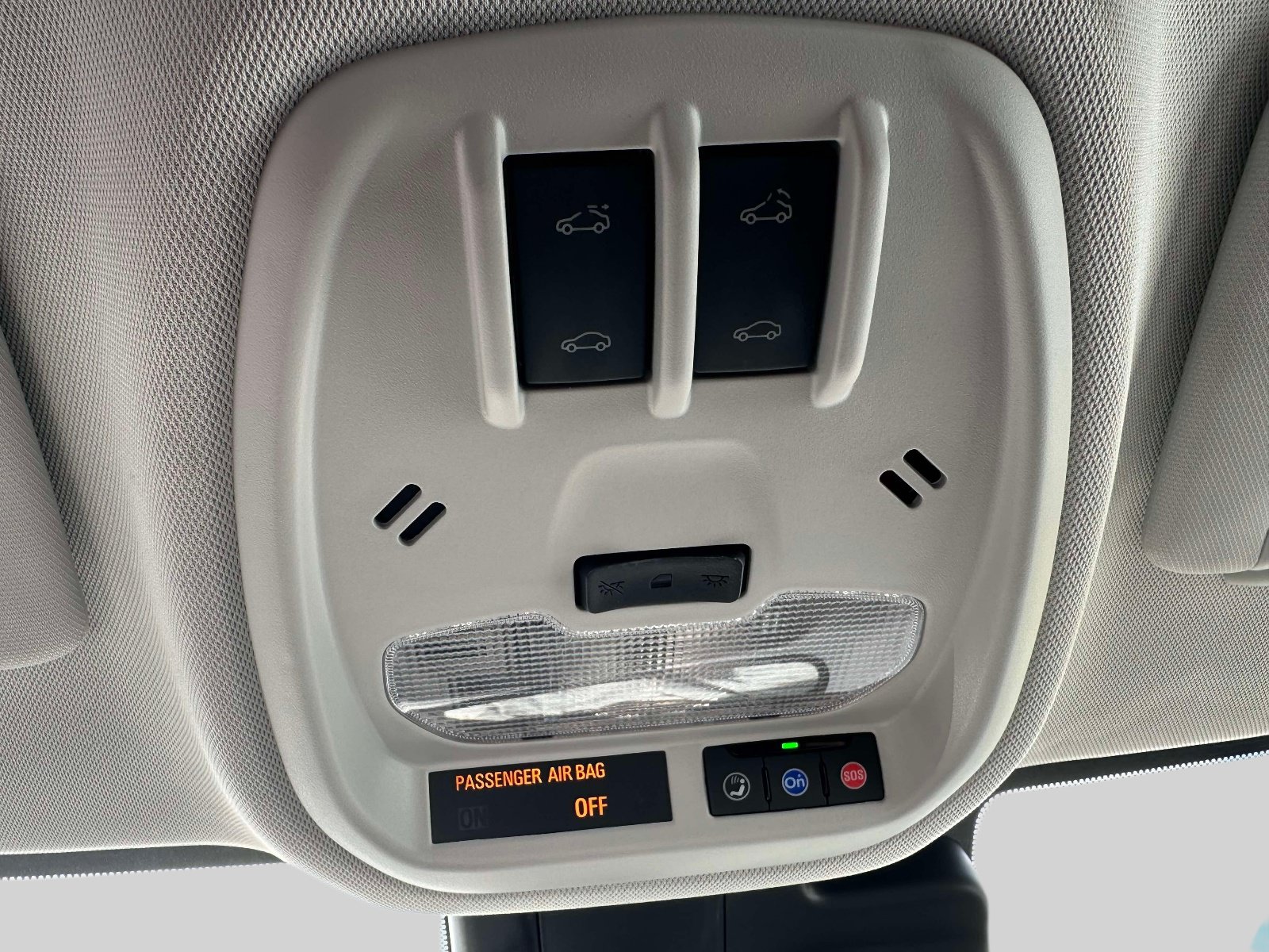 Used 2026 Chevrolet Trax LT w/ Sunroof Package FWD image 34