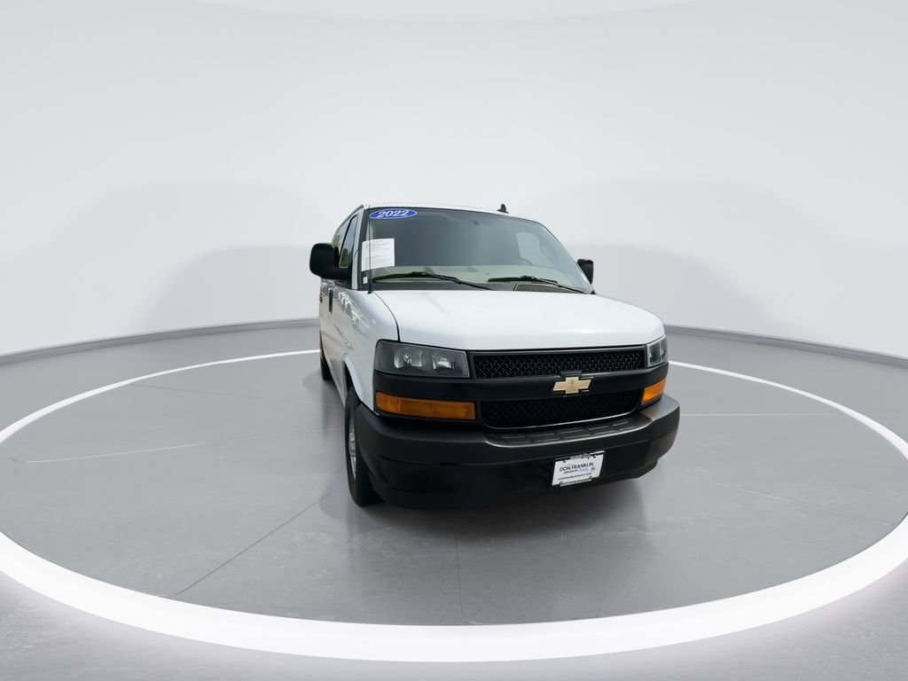 Used 2022 Chevrolet Express 3500 w/ Driver Convenience Package RWD image 3