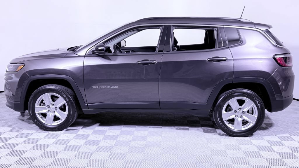Used 2022 Jeep Compass Latitude w/ Convenience Group AWD/4WD image 6