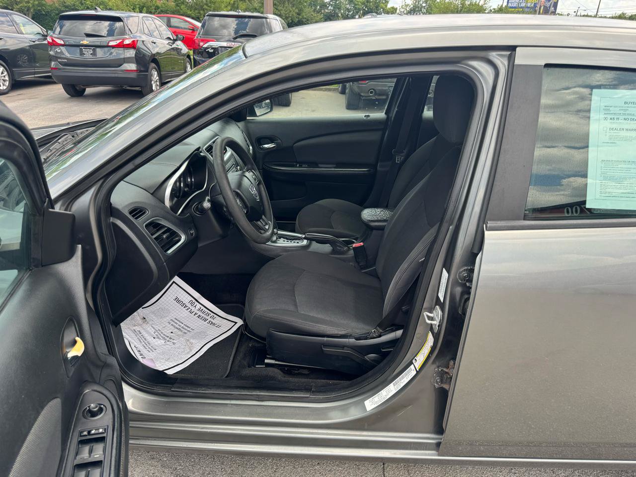 Used 2012 Dodge Avenger SE FWD image 12