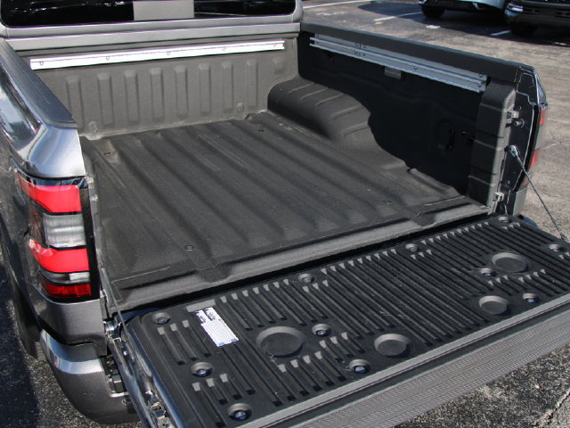 Certified 2024 Nissan Frontier SV w/ SV Convenience Package AWD/4WD image 11