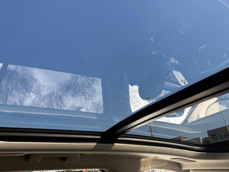 Certified 2023 Lincoln Aviator Reserve w/ Equipment Group 201A image 11