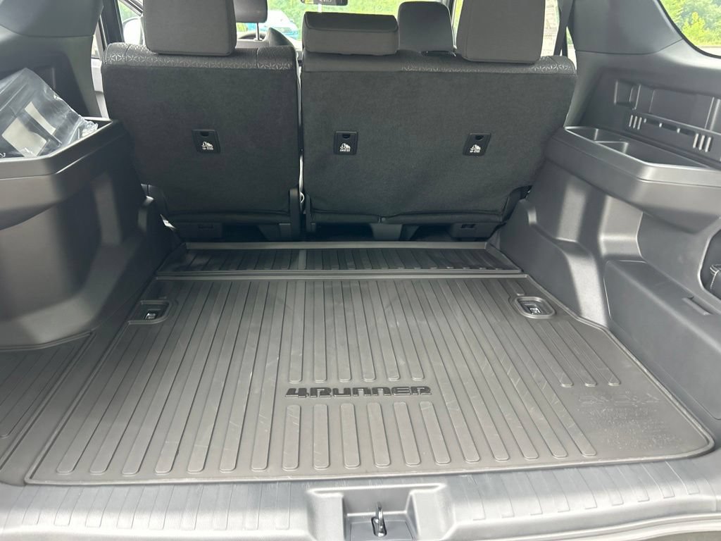 New 2026 Toyota 4Runner SR5 AWD/4WD image 26