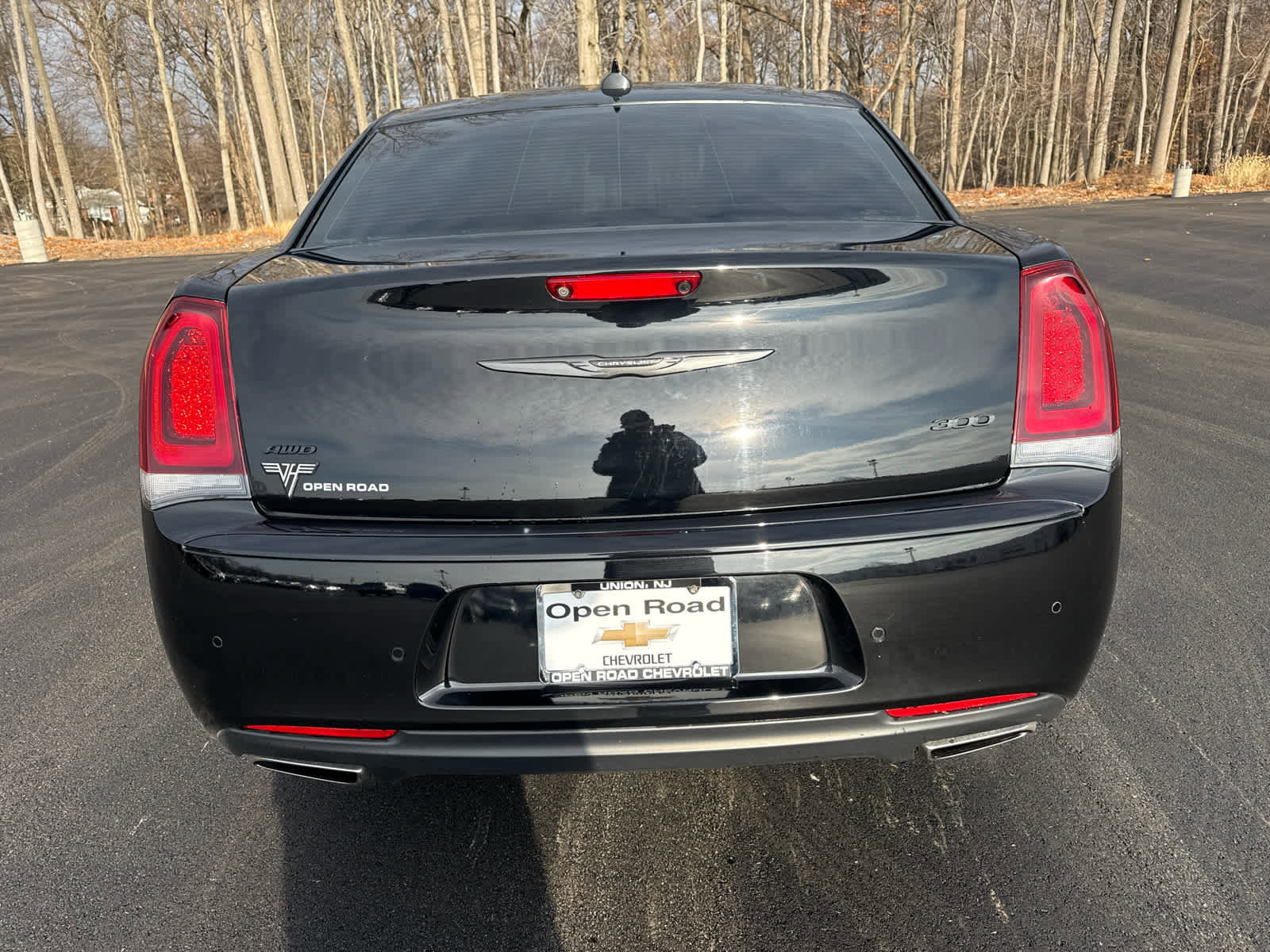 Used 2023 Chrysler 300 Touring L w/ Popular Equipment Group image 9