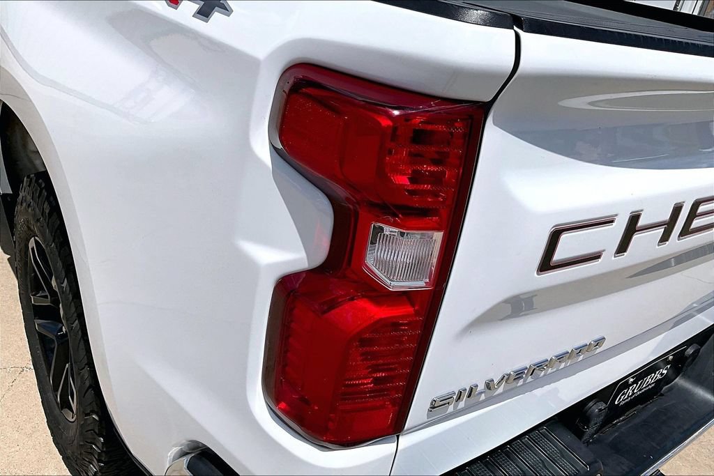 Used 2019 Chevrolet Silverado 1500 LT w/ Texas Edition AWD/4WD image 37