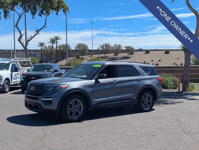 Certified 2024 Ford Explorer XLT w/ Equipment Group 202A RWD image 3