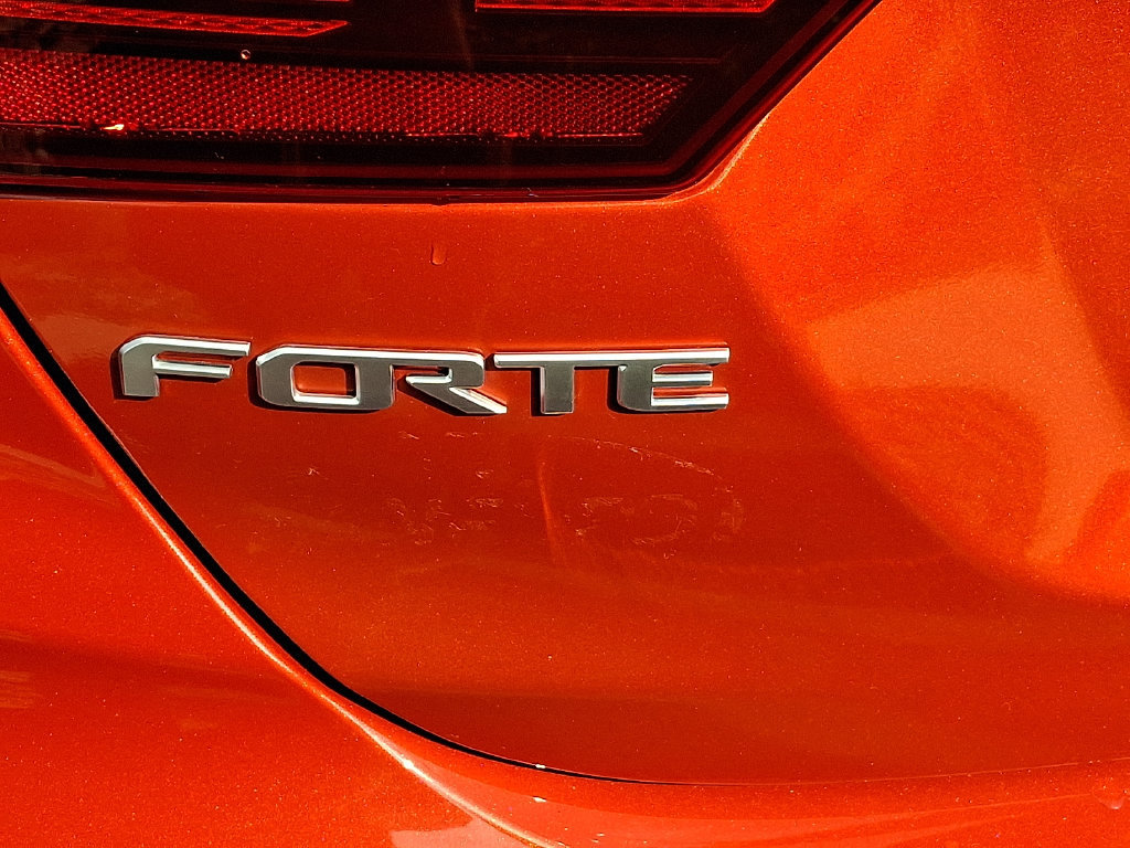 Used 2022 Kia Forte GT-Line w/ GT-Line Premium Package FWD image 31