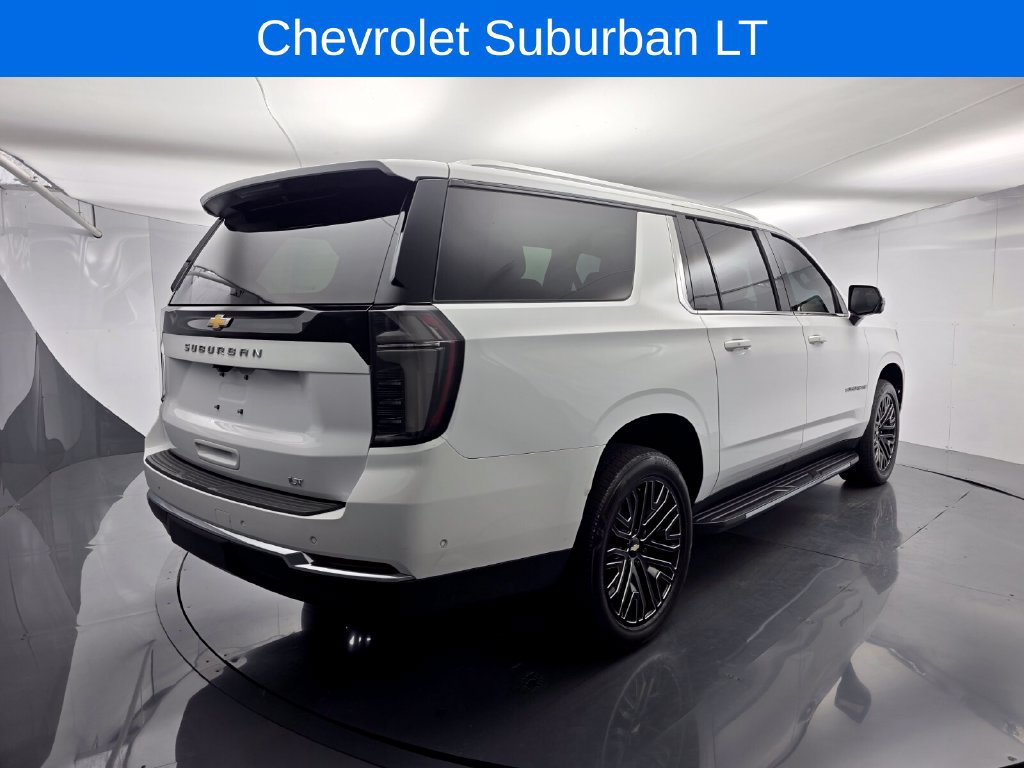Used 2025 Chevrolet Suburban LT w/ Comfort Package RWD image 6
