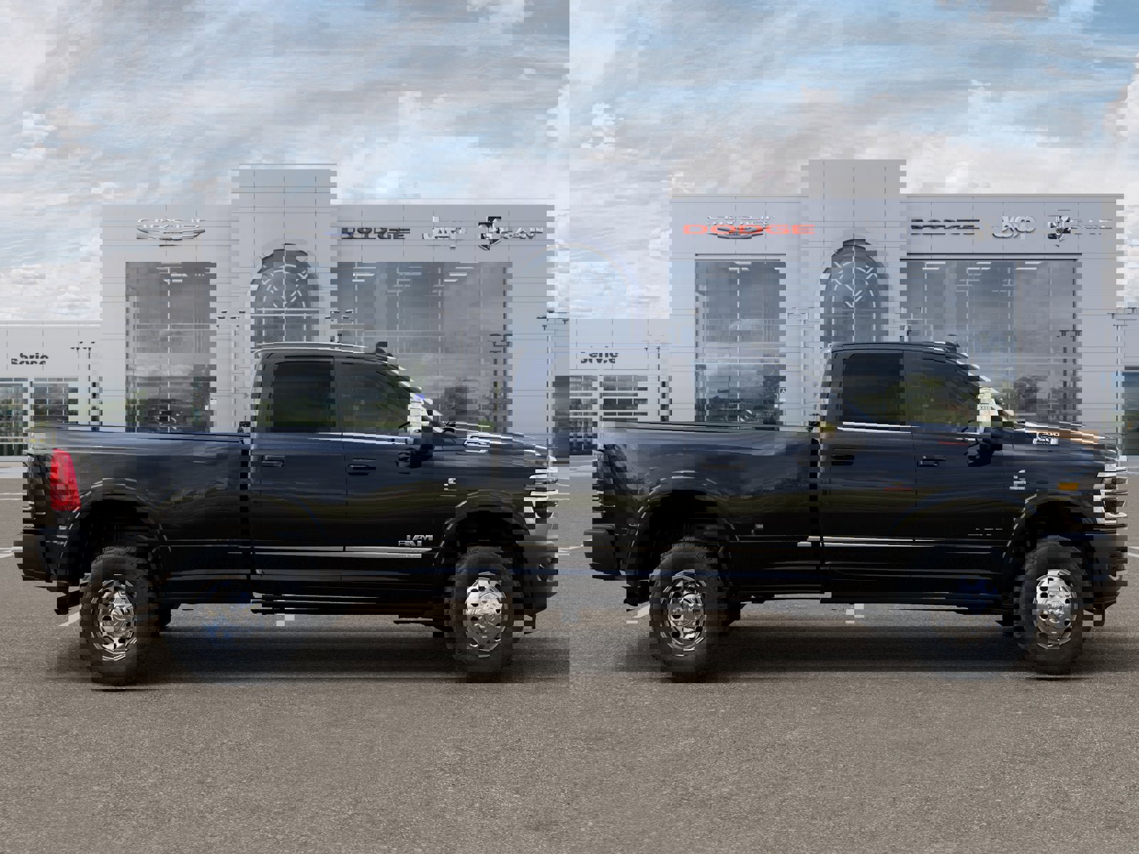 New 2025 RAM 3500 Limited image 21