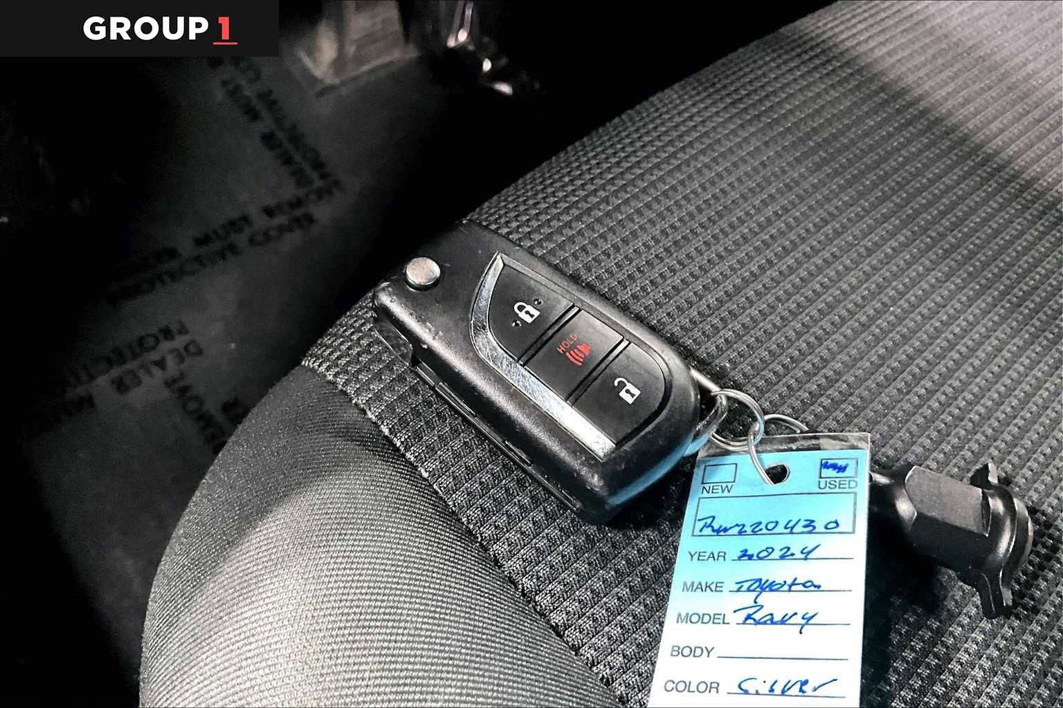 Used 2024 Toyota RAV4 LE AWD/4WD image 15