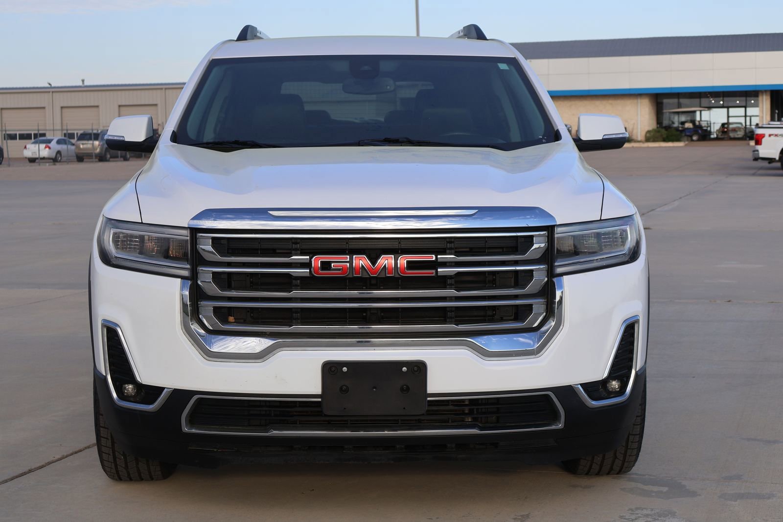 Used 2023 GMC Acadia SLT AWD/4WD image 4