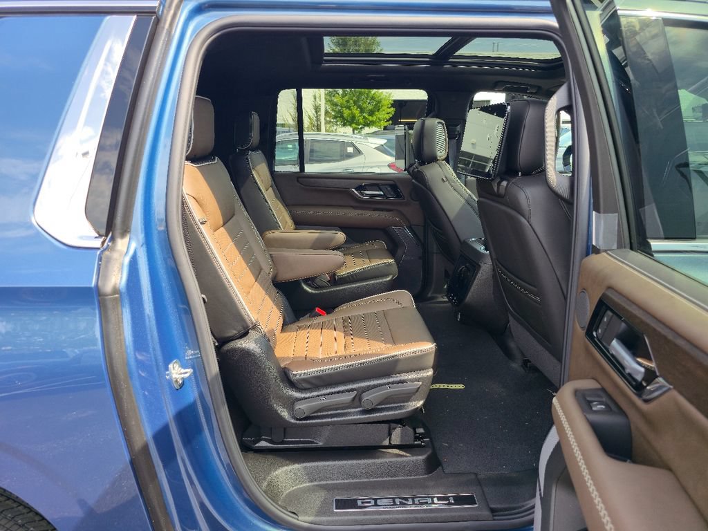 New 2026 GMC Yukon XL Denali Ultimate AWD/4WD image 28