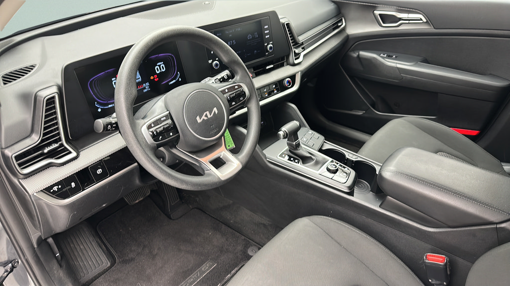 Used 2024 Kia Sportage LX AWD/4WD image 13