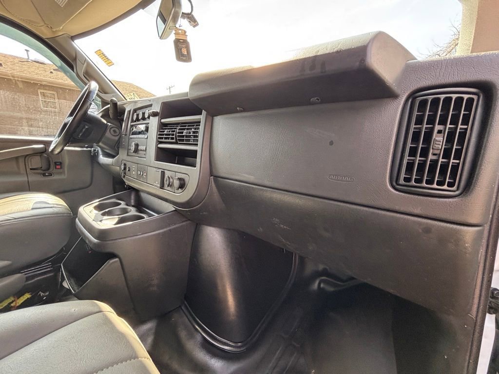 Used 2023 GMC Savana 2500 w/ Driver Convenience Package image 15