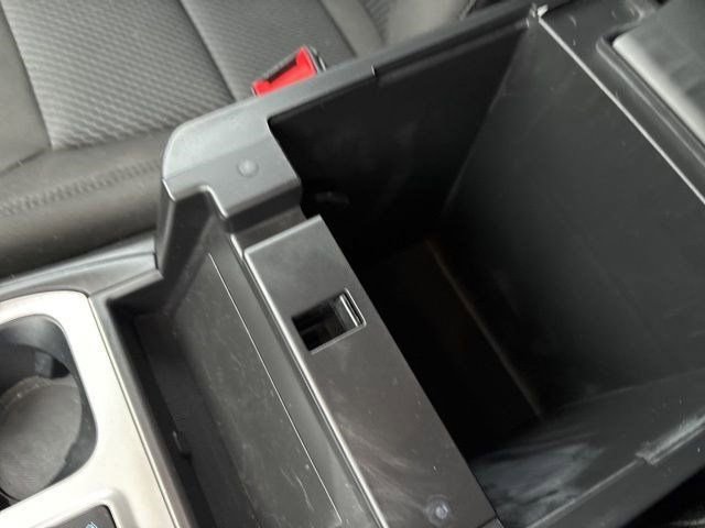 Used 2022 Ford Explorer XLT image 29