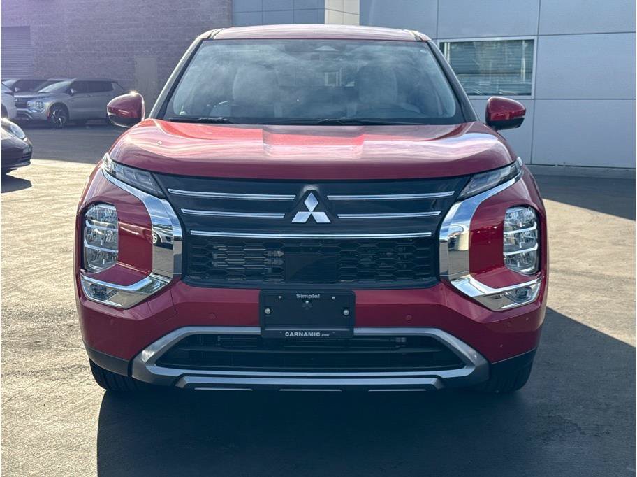 New 2026 Mitsubishi Outlander SE FWD image 3