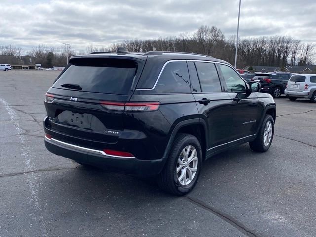 Used 2023 Jeep Grand Cherokee Limited image 3